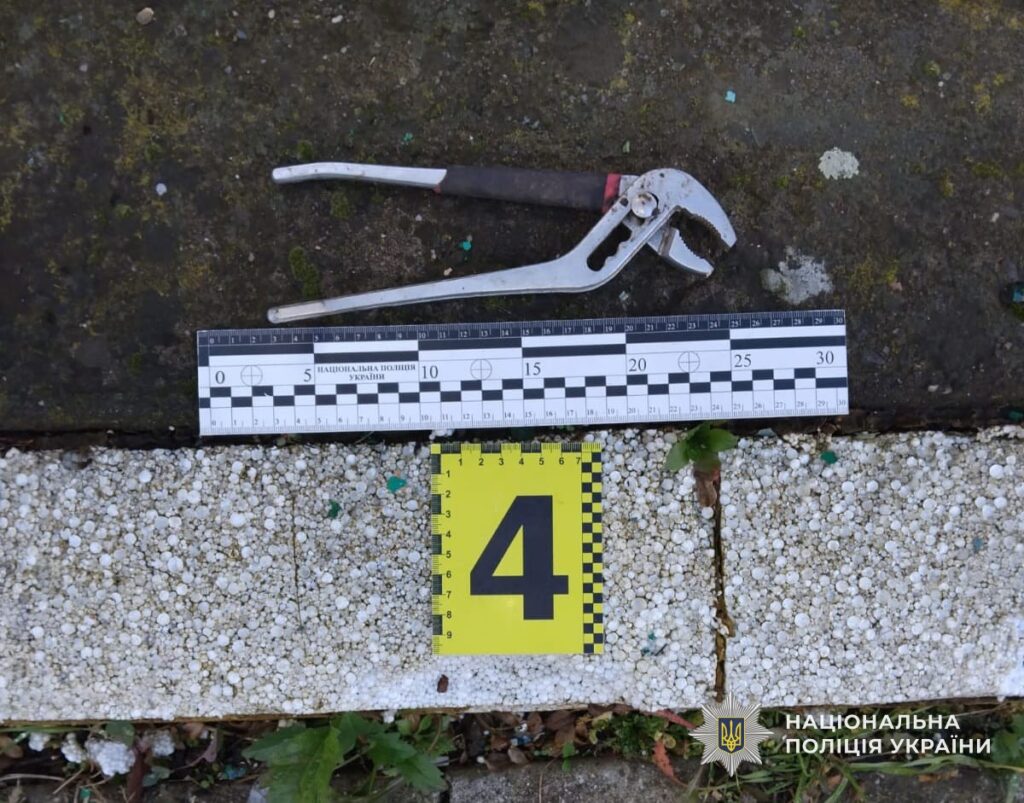 На Тячівщині троє неповнолітніх обікрали платіжний термінал