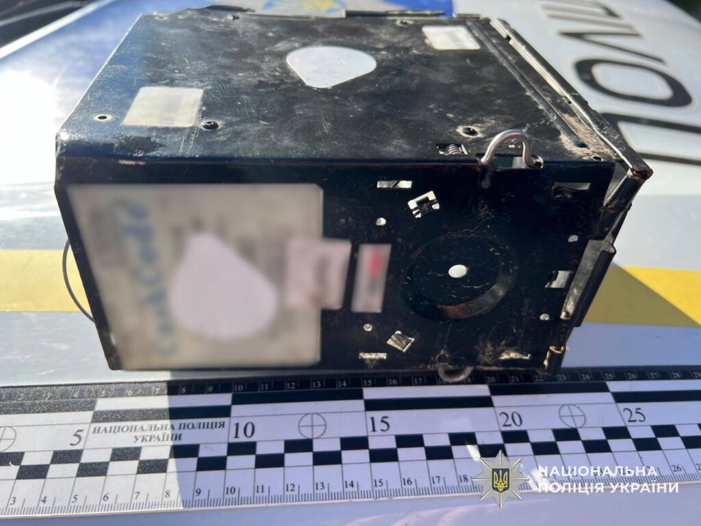 На Тячівщині троє неповнолітніх обікрали платіжний термінал