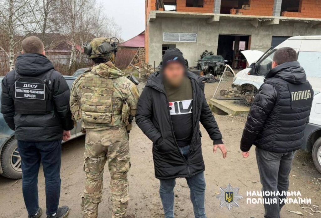 На Ужгородщині судитимуть підприємця, який продавав «гуманітарні» автомобілі