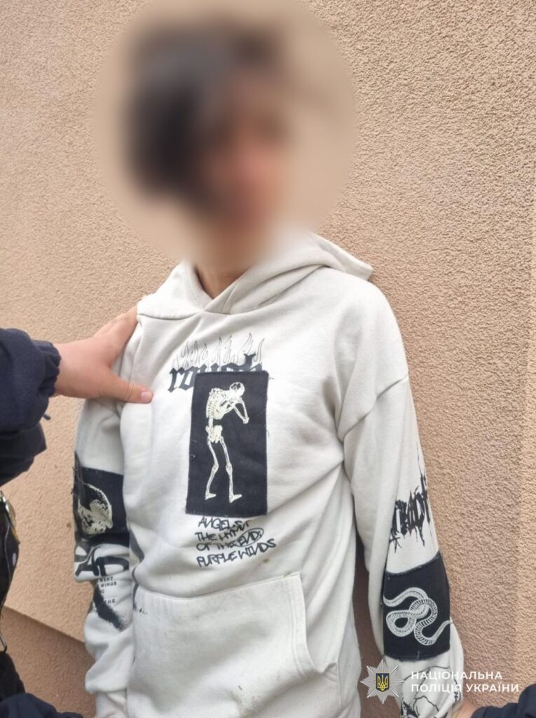 На Закарпатті учень вистрілив у однокласника: поліція працює на місці події