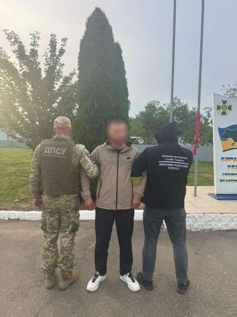 Закарпатьскі прикордонники викрили три канали незаконного переправлення осіб через кордон